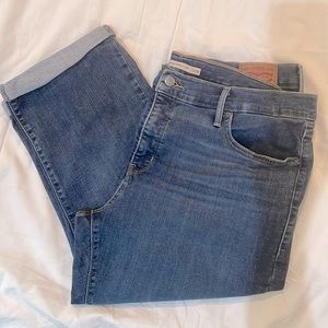 Levi 311 Shaping Skinny Capri Jeans, Size 20W